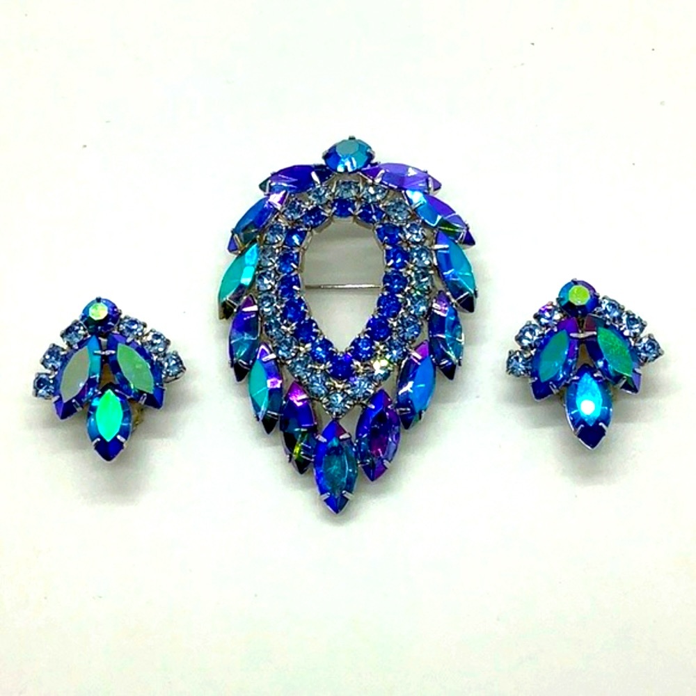Sarah Coventry Juliana D & E Blue Lagoon Rhinestone Brooch Earrings Demi Parure